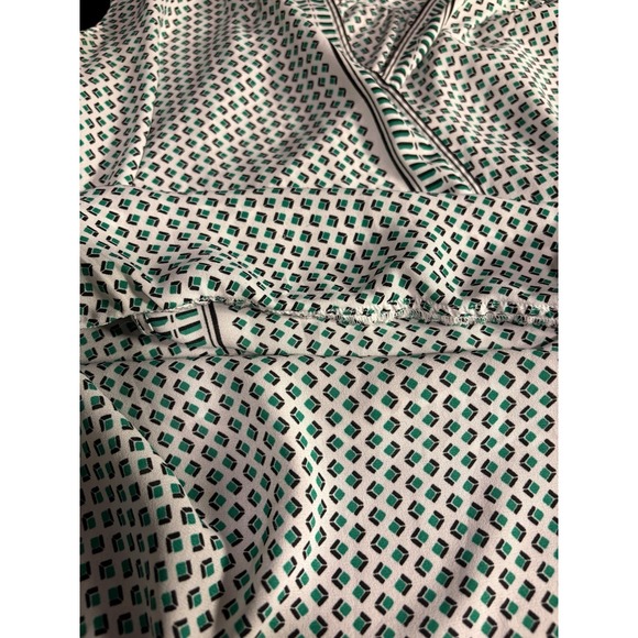 Max Studio Womens Green White Geometric Faux Wrap V-Neck Sleeveless Blouse Top S - Picture 12 of 12